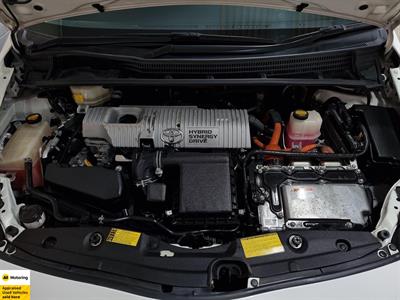 2012 Toyota Prius - Thumbnail