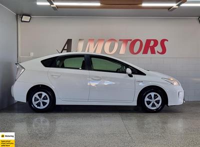 2012 Toyota Prius - Thumbnail