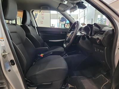2017 Suzuki Swift - Thumbnail