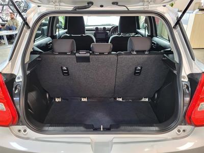 2017 Suzuki Swift - Thumbnail