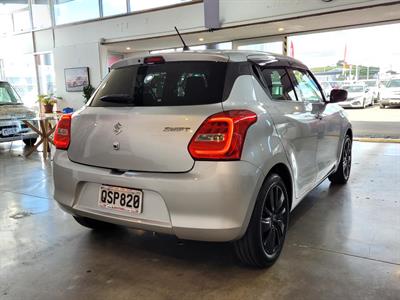 2017 Suzuki Swift - Thumbnail