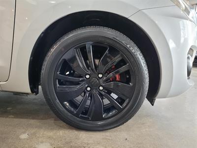 2017 Suzuki Swift - Thumbnail