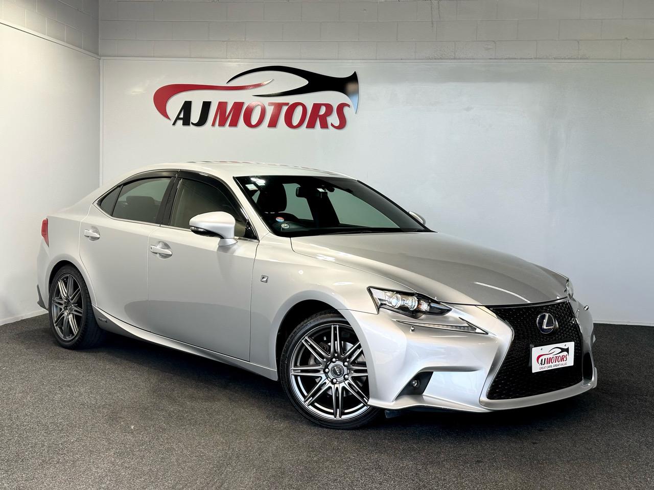 2014 Lexus IS 300h