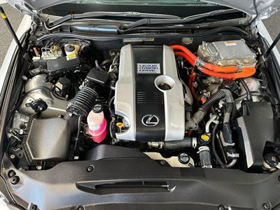 2014 Lexus IS 300h - Thumbnail
