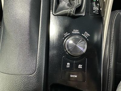 2014 Lexus IS 300h - Thumbnail