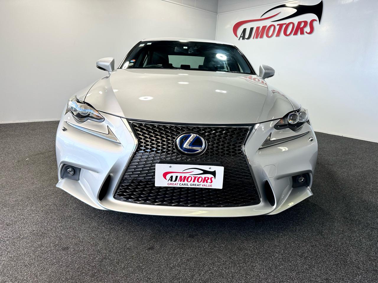 2014 Lexus IS 300h