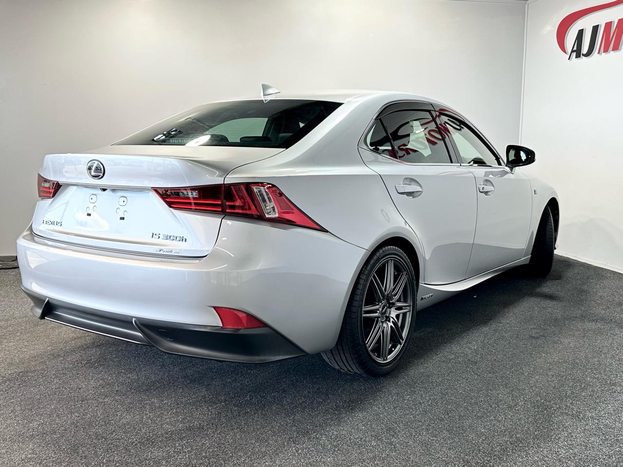 2014 Lexus IS 300h