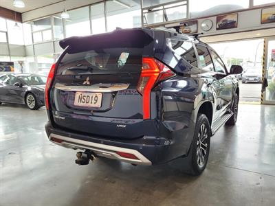 2021 Mitsubishi Pajero Sport - Thumbnail