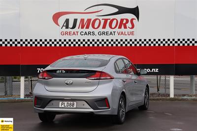 2022 Hyundai IONIQ - Thumbnail