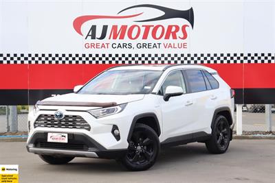 2020 Toyota RAV4 - Thumbnail