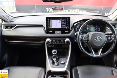 2020 Toyota RAV4 - Thumbnail