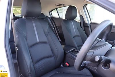 2017 Mazda Axela - Thumbnail