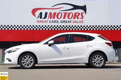 2017 Mazda Axela - Thumbnail