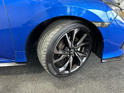 2018 Honda Civic - Thumbnail