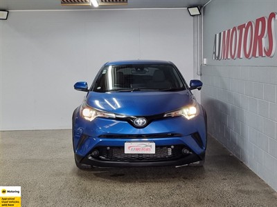 2016 Toyota C-HR - Thumbnail