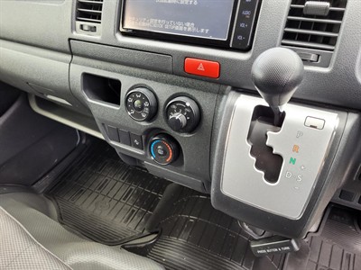 2019 Toyota Hiace - Thumbnail