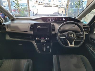2020 Nissan Serena - Thumbnail