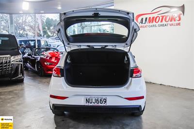 2021 Hyundai i30 - Thumbnail