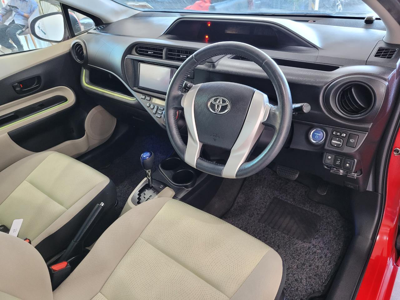 2013 Toyota Aqua