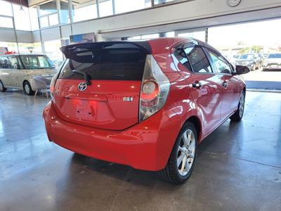 2013 Toyota Aqua - Thumbnail