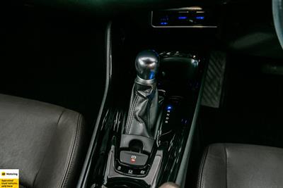 2017 Toyota C-HR - Thumbnail