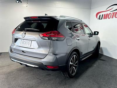 2020 Nissan X-Trail - Thumbnail