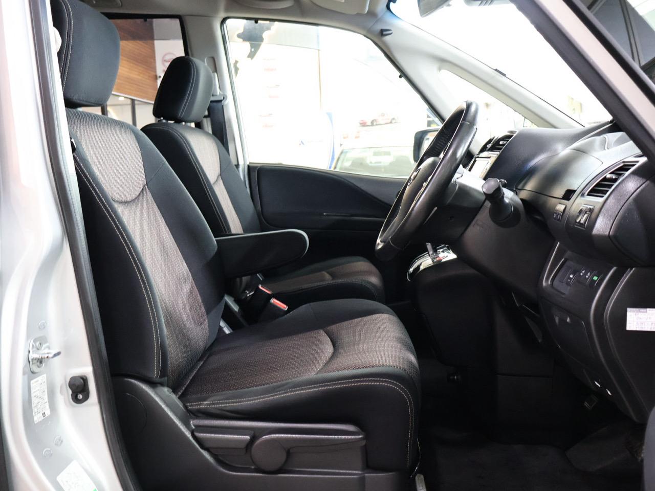 2015 Nissan Serena