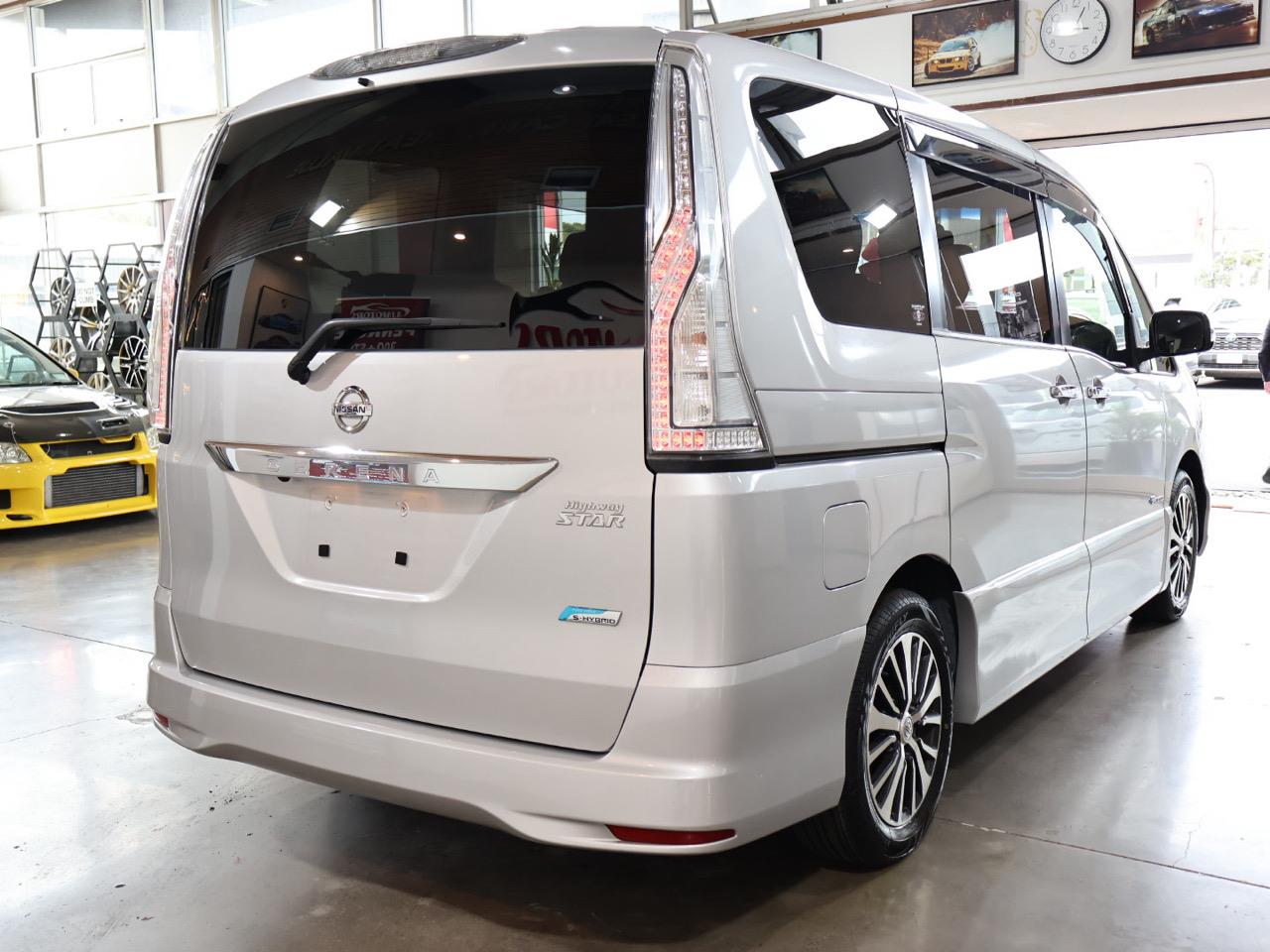 2015 Nissan Serena