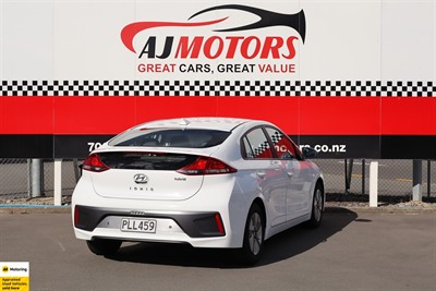 2022 Hyundai IONIQ - Thumbnail