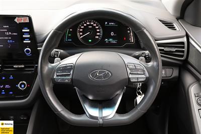2022 Hyundai IONIQ - Thumbnail