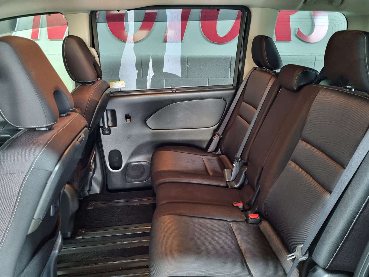 2017 Nissan Serena