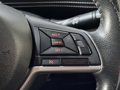 2017 Nissan Serena - Thumbnail