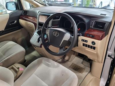 2010 Toyota Alphard - Thumbnail