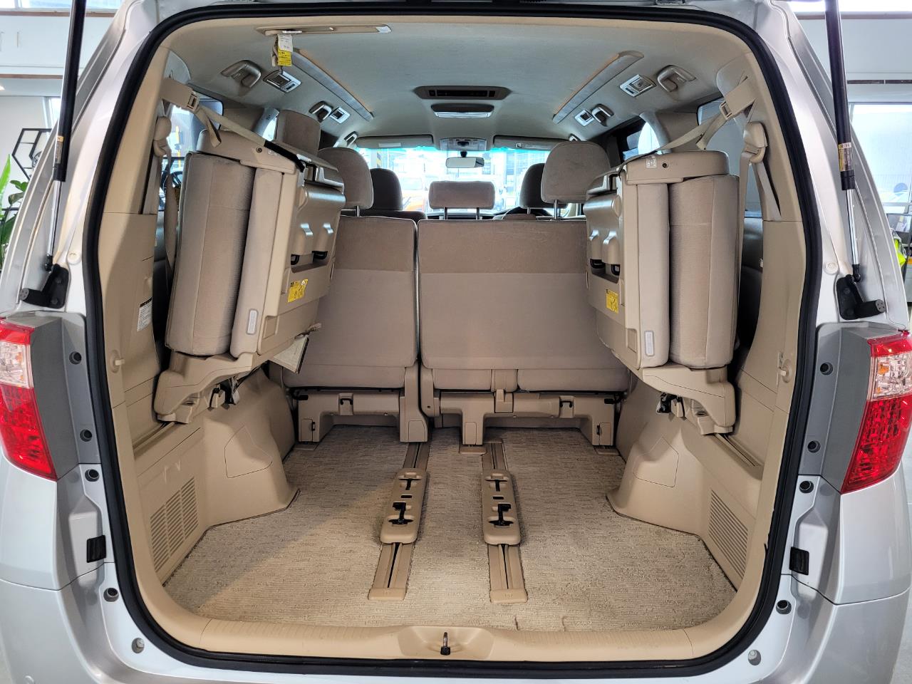 2010 Toyota Alphard