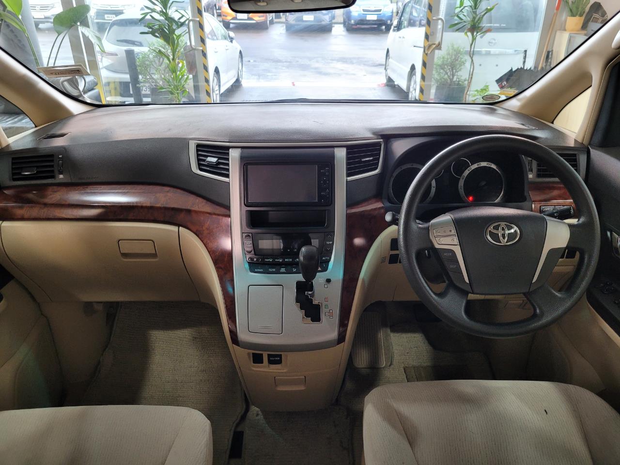2010 Toyota Alphard