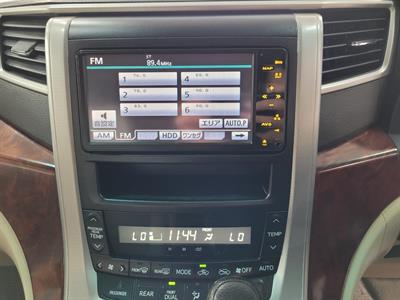 2010 Toyota Alphard - Thumbnail