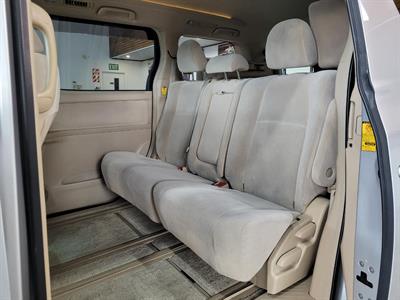 2010 Toyota Alphard - Thumbnail