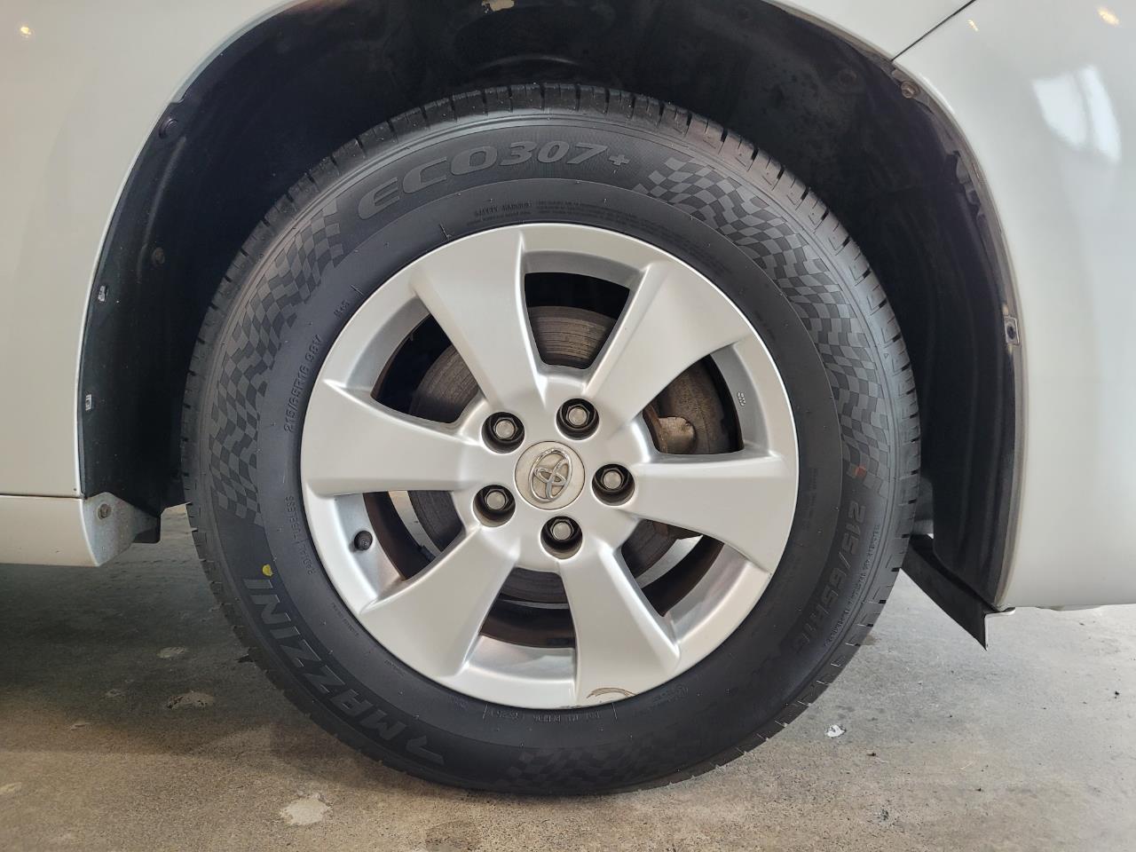 2010 Toyota Alphard