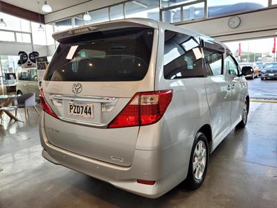2010 Toyota Alphard - Thumbnail