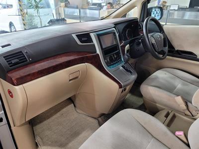 2010 Toyota Alphard - Thumbnail