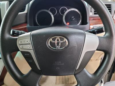 2010 Toyota Alphard - Thumbnail