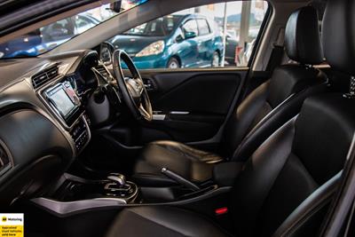 2016 Honda Grace - Thumbnail