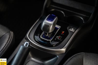 2016 Honda Grace - Thumbnail
