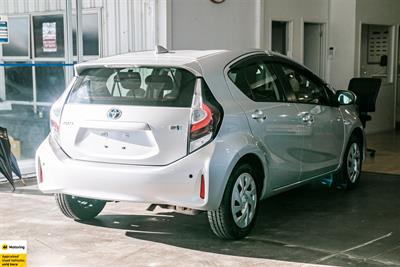 2020 Toyota Aqua - Thumbnail