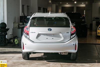2020 Toyota Aqua - Thumbnail