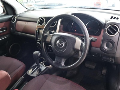 2009 Mazda Verisa - Thumbnail