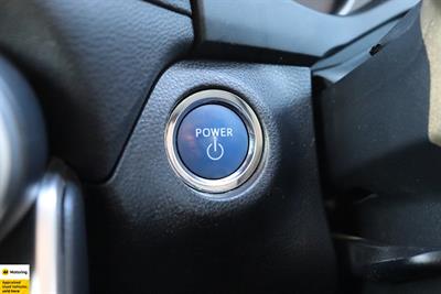 2021 Toyota RAV4 - Thumbnail