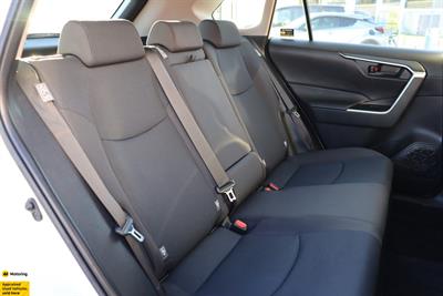 2021 Toyota RAV4 - Thumbnail