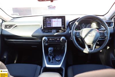 2021 Toyota RAV4 - Thumbnail