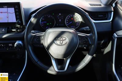 2021 Toyota RAV4 - Thumbnail
